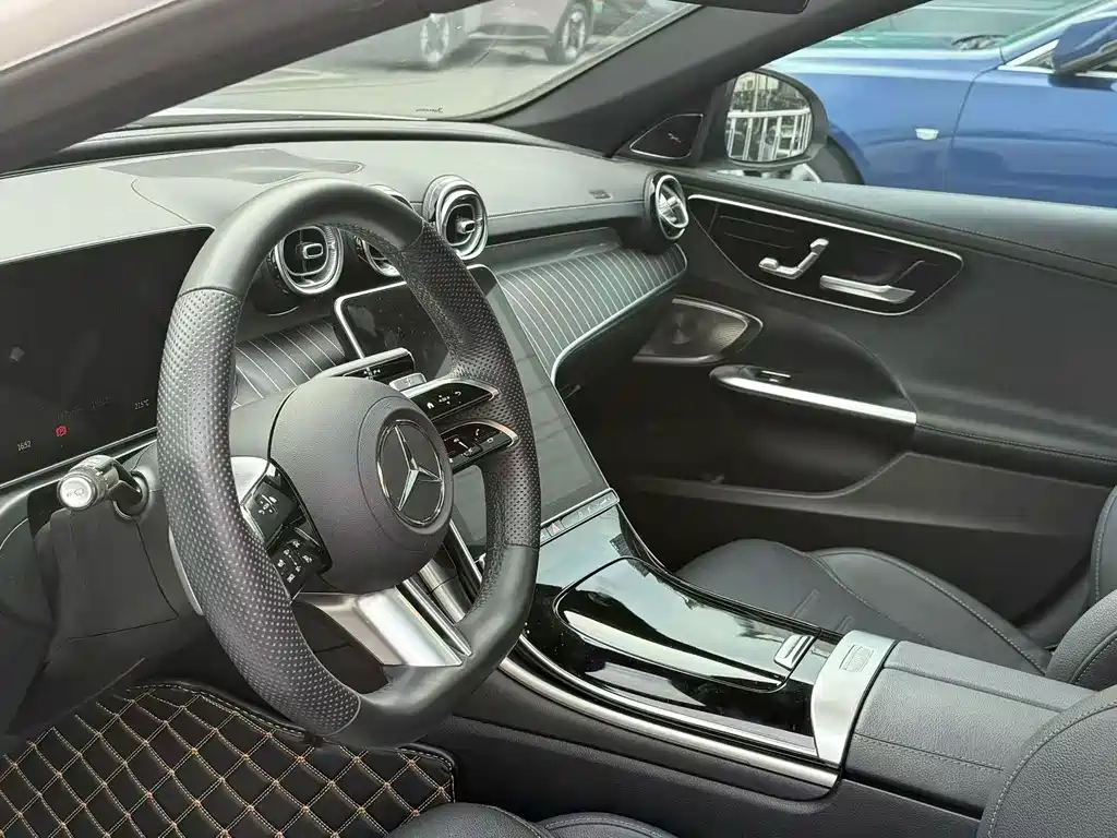 Mercedes-Benz C-Class — миниатюра 6