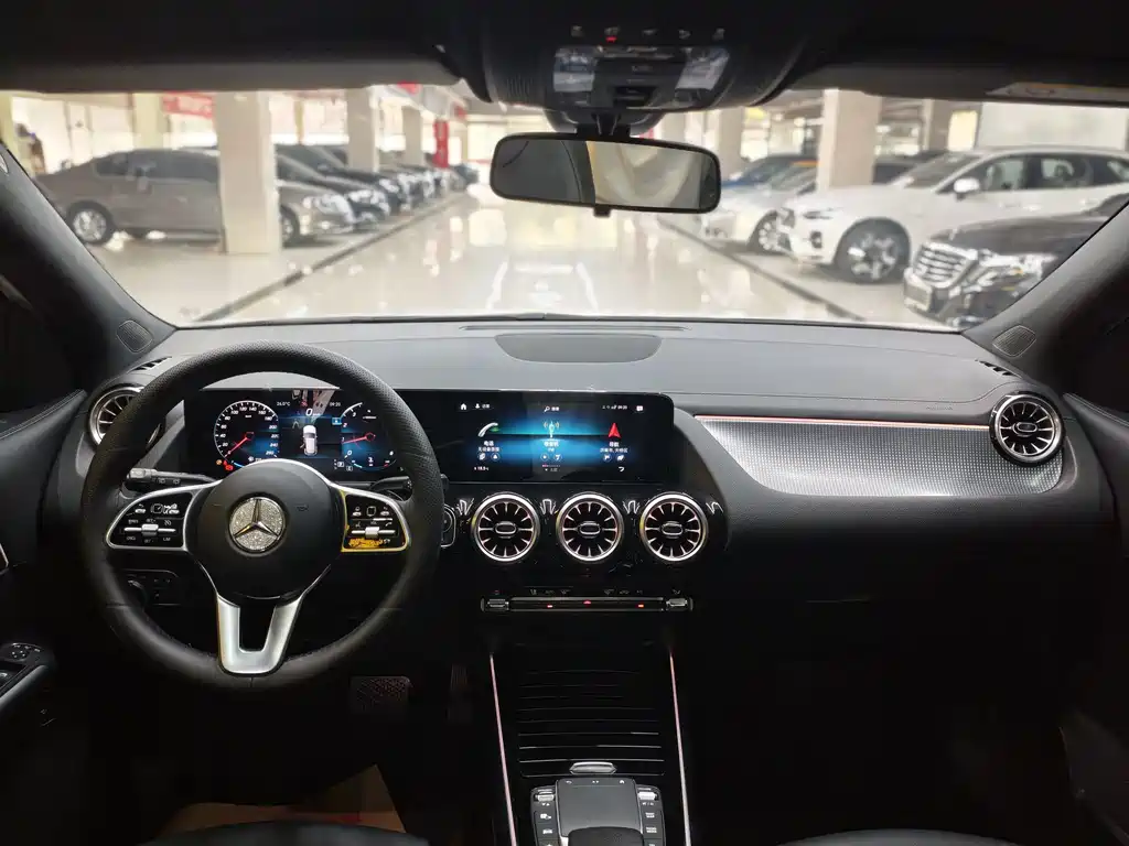 Mercedes-Benz GLA — миниатюра 11