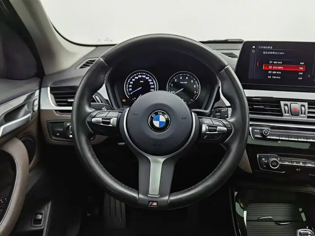 BMW X1 — миниатюра 11