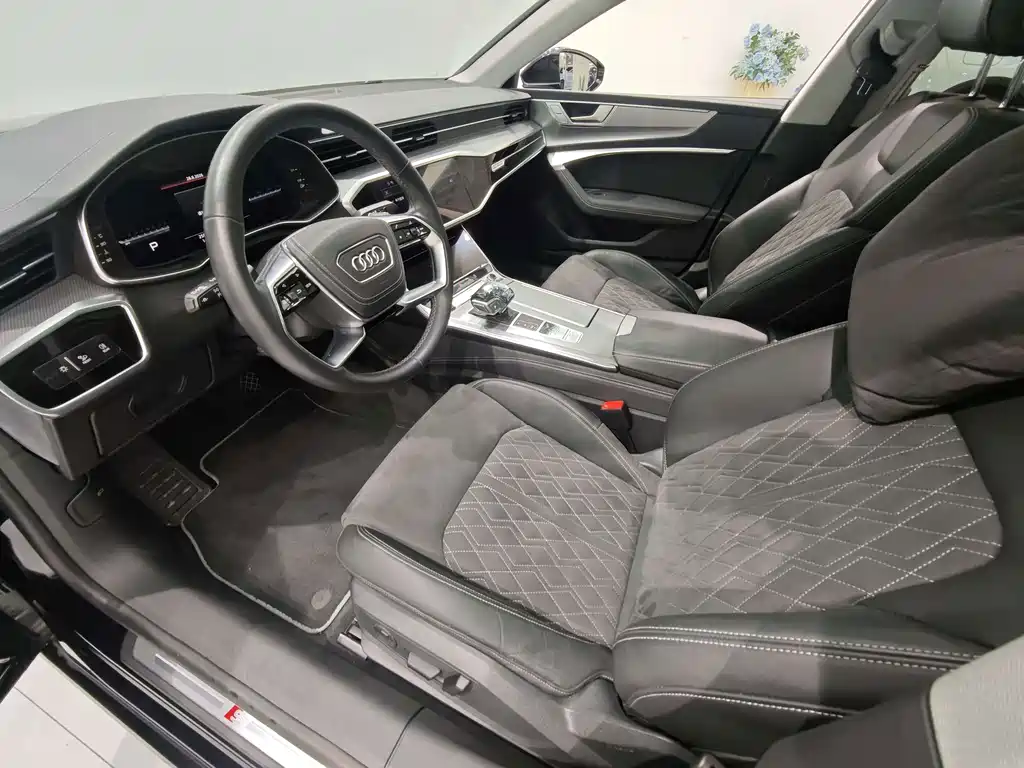 Audi A7L — миниатюра 7