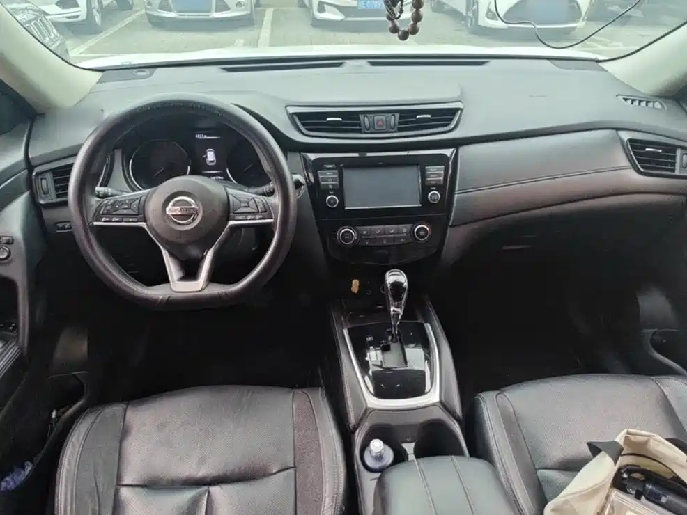 Nissan X-Trail — миниатюра 12