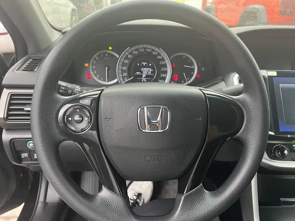 Honda Accord — миниатюра 6