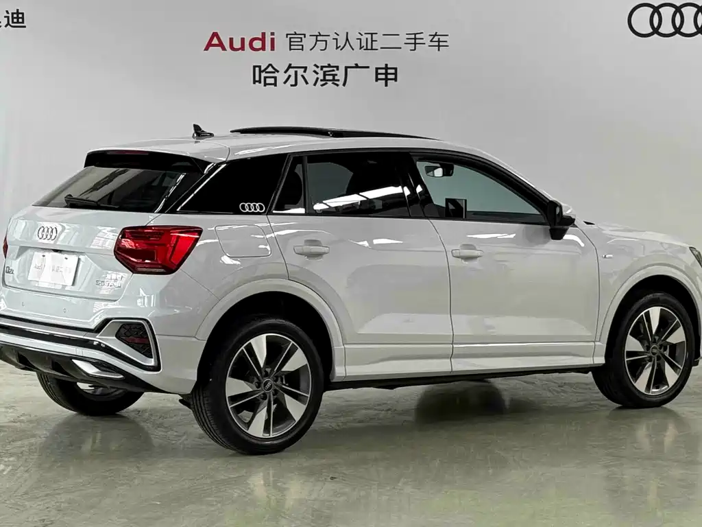 Audi Q2L — миниатюра 2