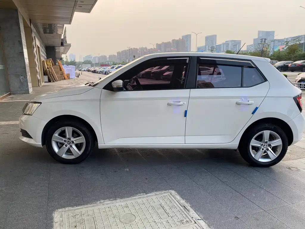 Skoda Fabia — миниатюра 4