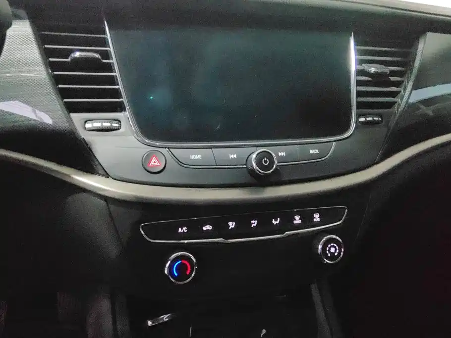 Buick Verano — миниатюра 13