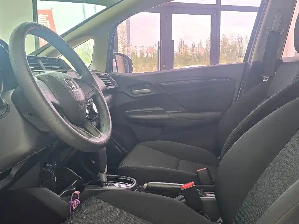 Honda Fit — миниатюра 5