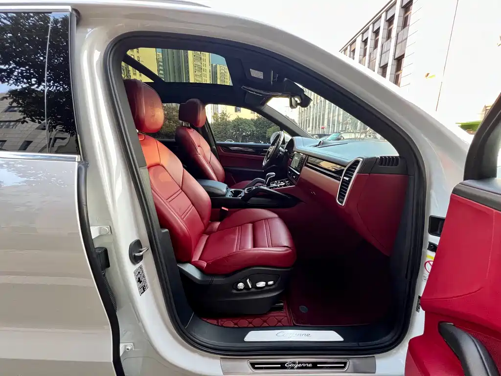 Porsche Cayenne — миниатюра 29