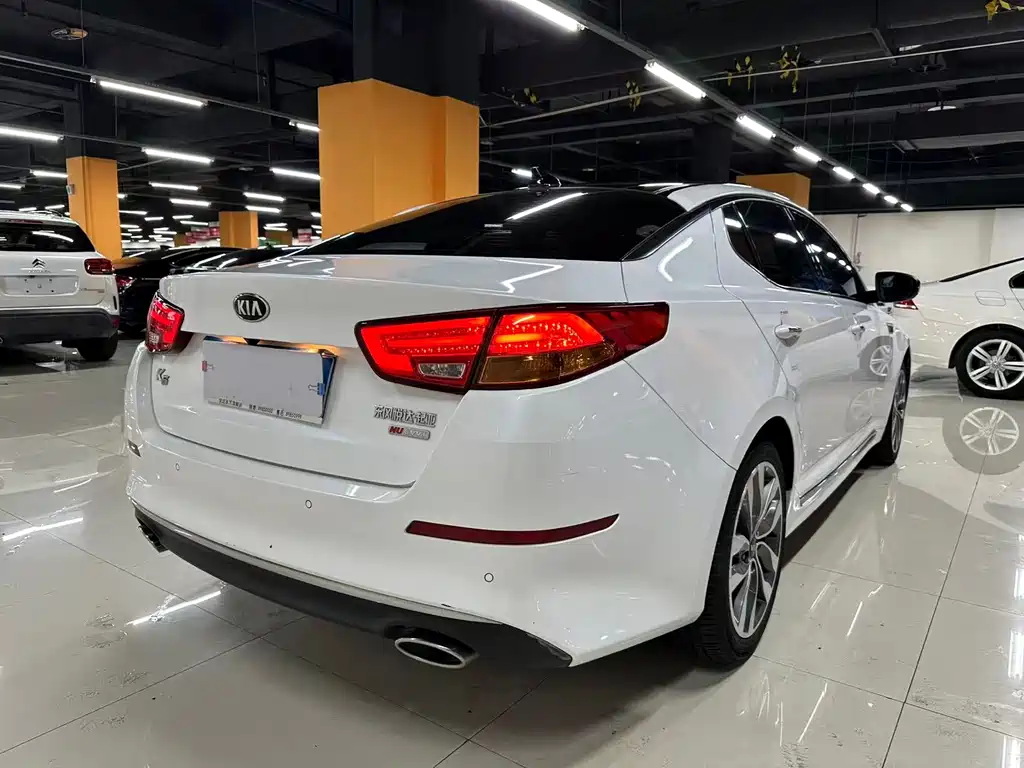 Kia K5 — миниатюра 14