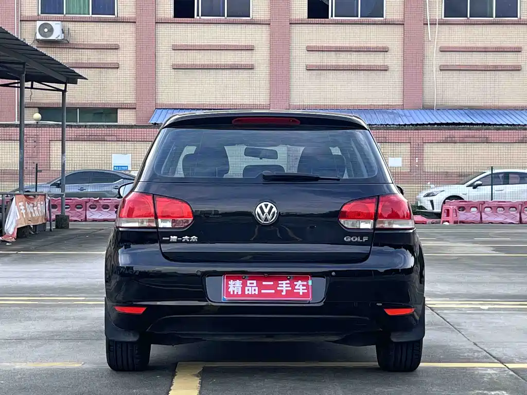 Volkswagen Golf 2012 1.6 AT Comfort