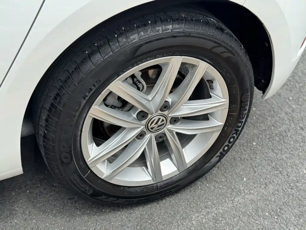 Volkswagen Golf — миниатюра 8