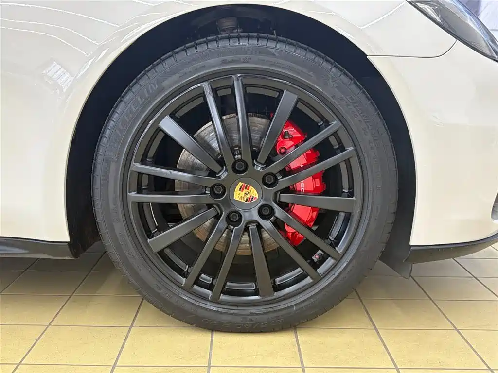 Porsche Panamera 2017 Panamera Executive Long Wheelbase 3.0T