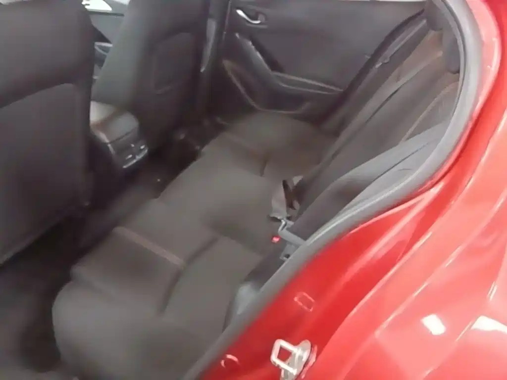 Mazda 3 Axela — миниатюра 17
