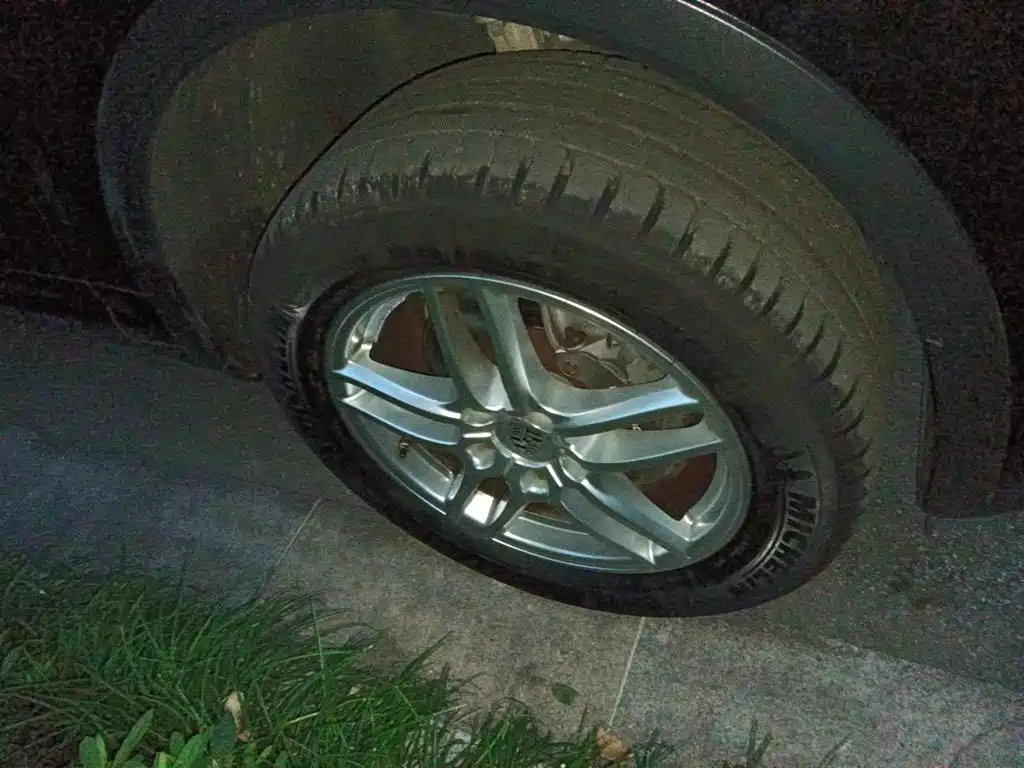 Porsche Cayenne — миниатюра 24