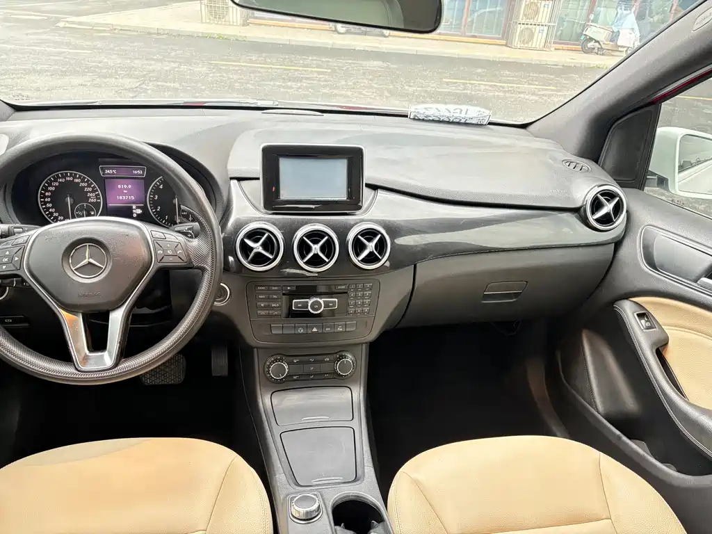 Mercedes-Benz B-Class — миниатюра 10