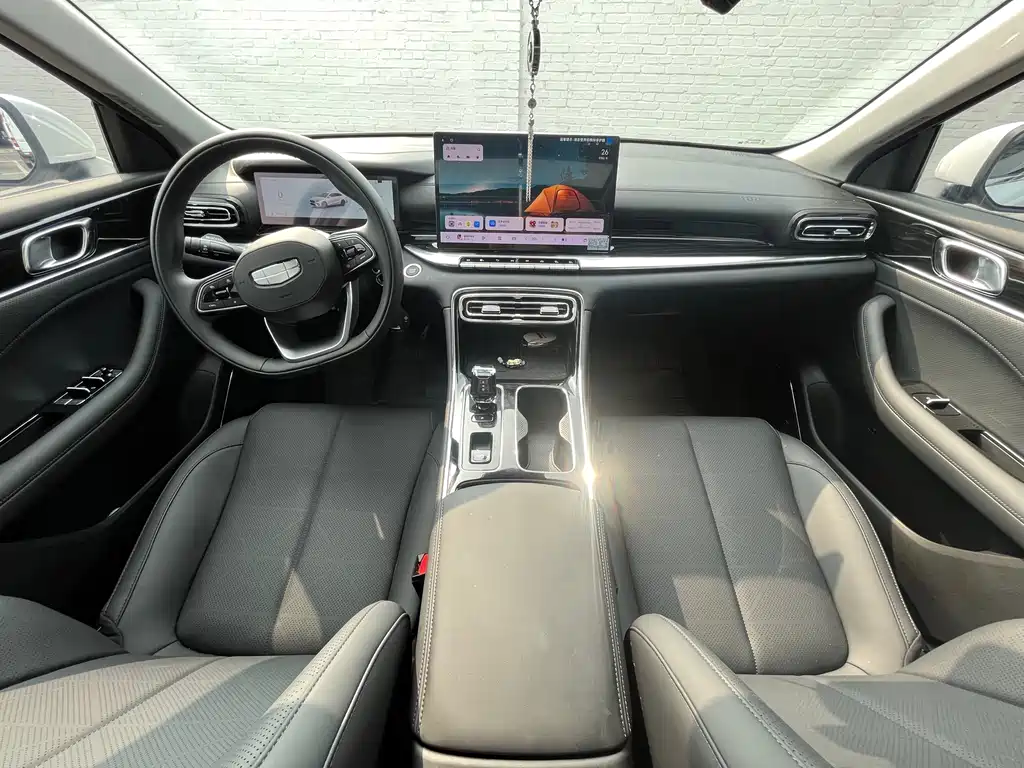 Geely Emgrand — миниатюра 17