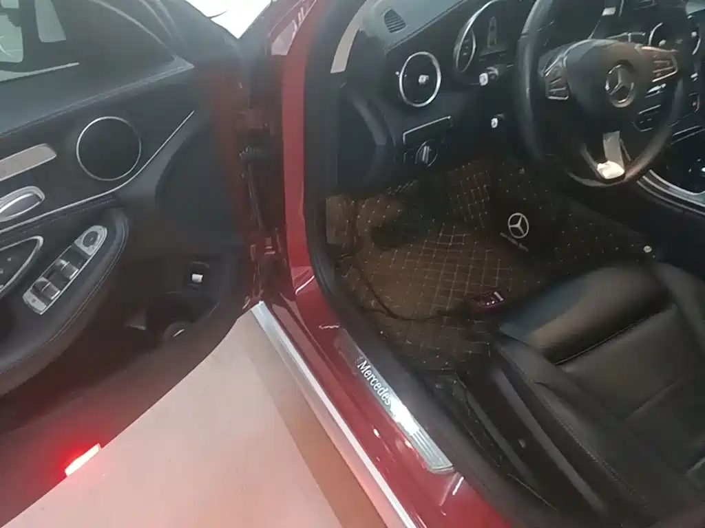 Mercedes-Benz C-Class — миниатюра 16