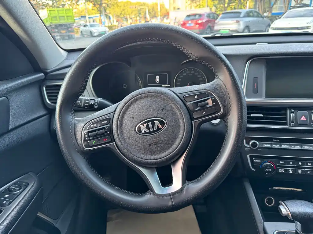 Kia K5 — миниатюра 7