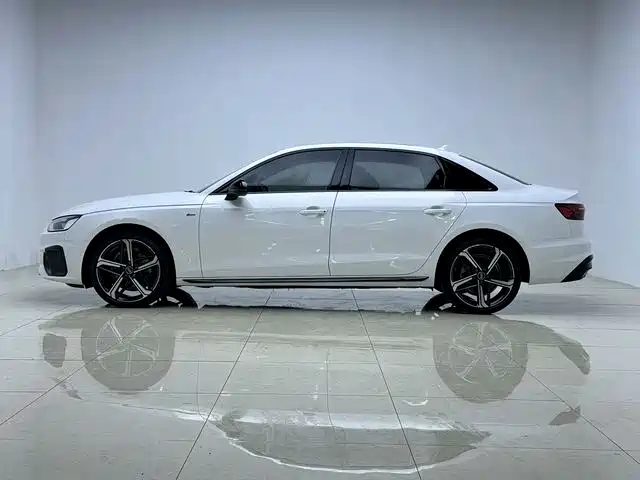 Audi A4L 2024 40 TFSI Luxury