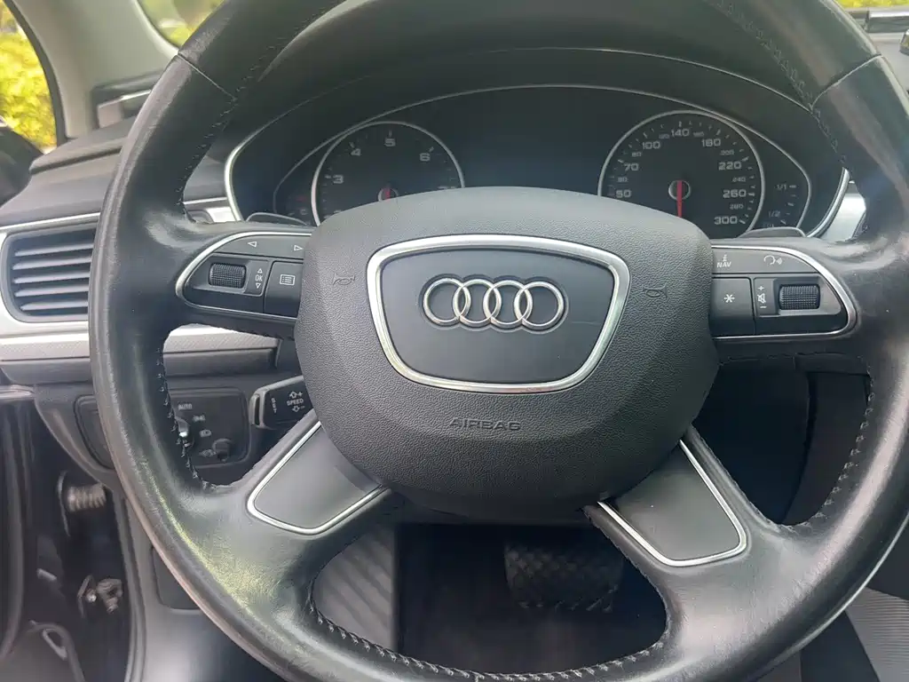 Audi A6L — миниатюра 12