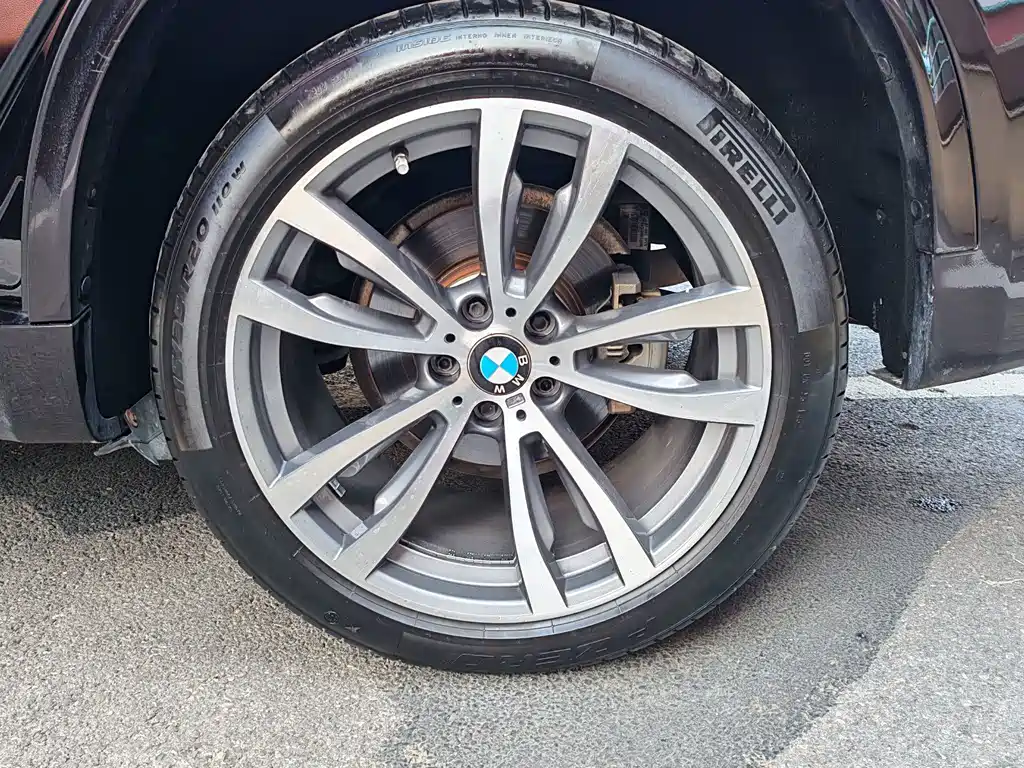 BMW X5 (Import) — миниатюра 9