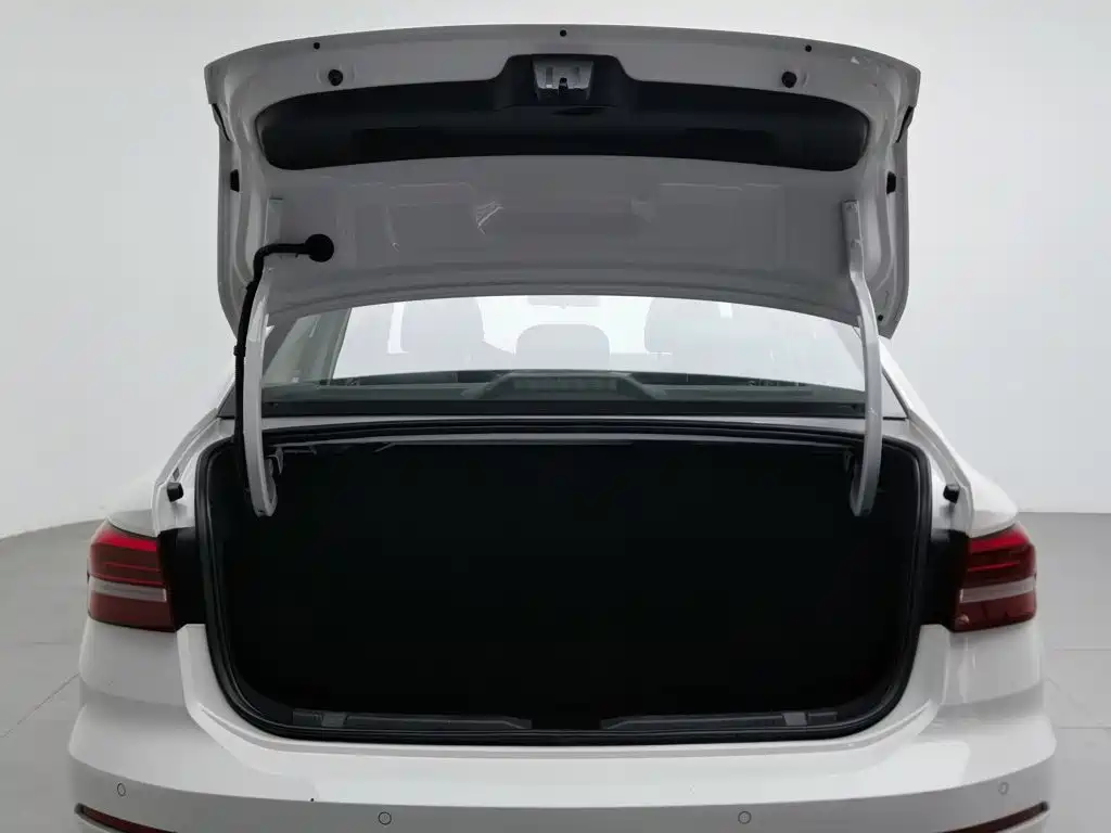 Volkswagen Lavida — миниатюра 16