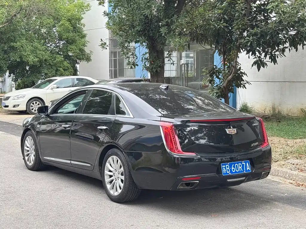 Cadillac XTS — миниатюра 6