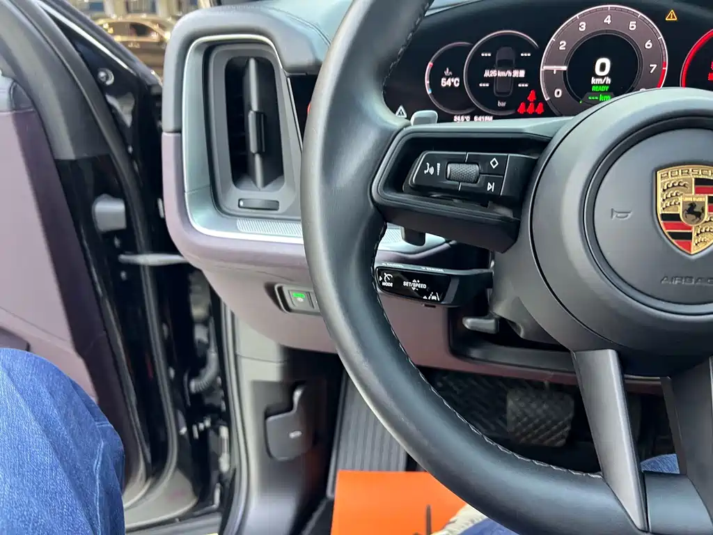 Porsche Cayenne Hybrid — миниатюра 12