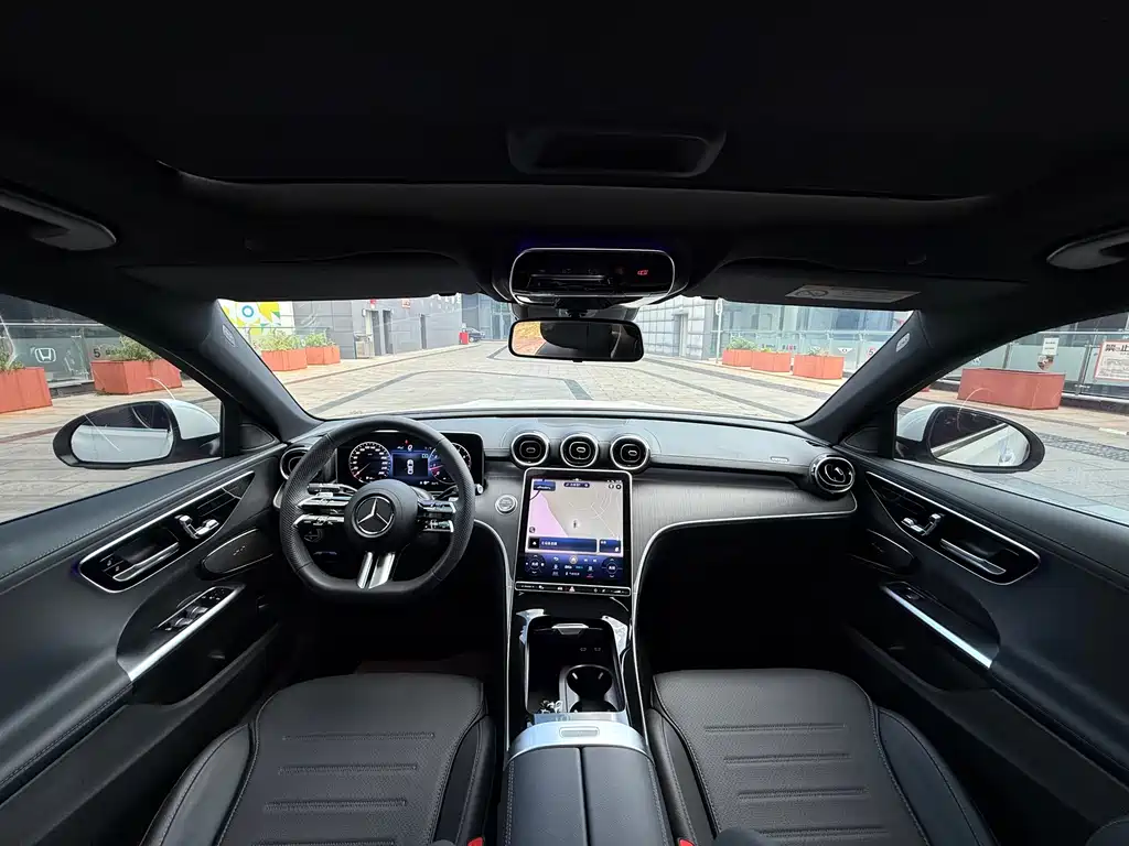 Mercedes-Benz C-Class — миниатюра 5