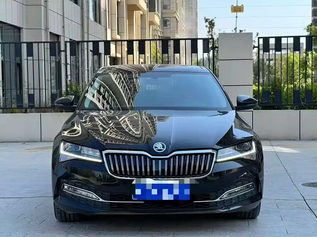 Skoda Superb — миниатюра 2