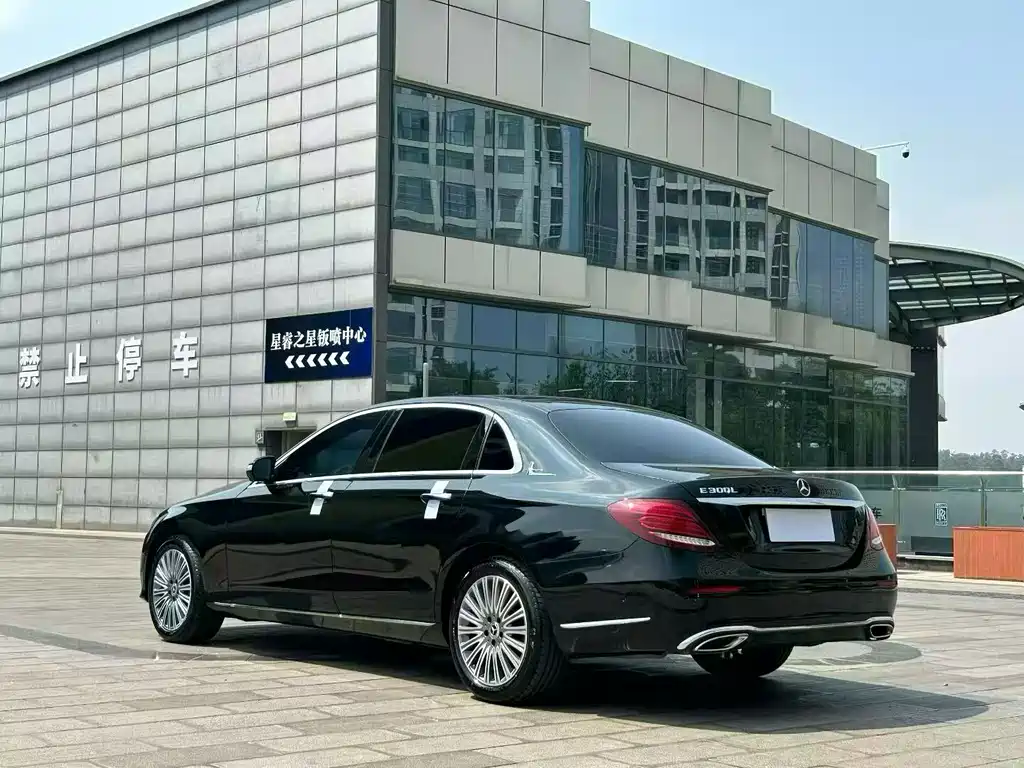 Mercedes-Benz E-Class E 2020 E 300 L Fashion