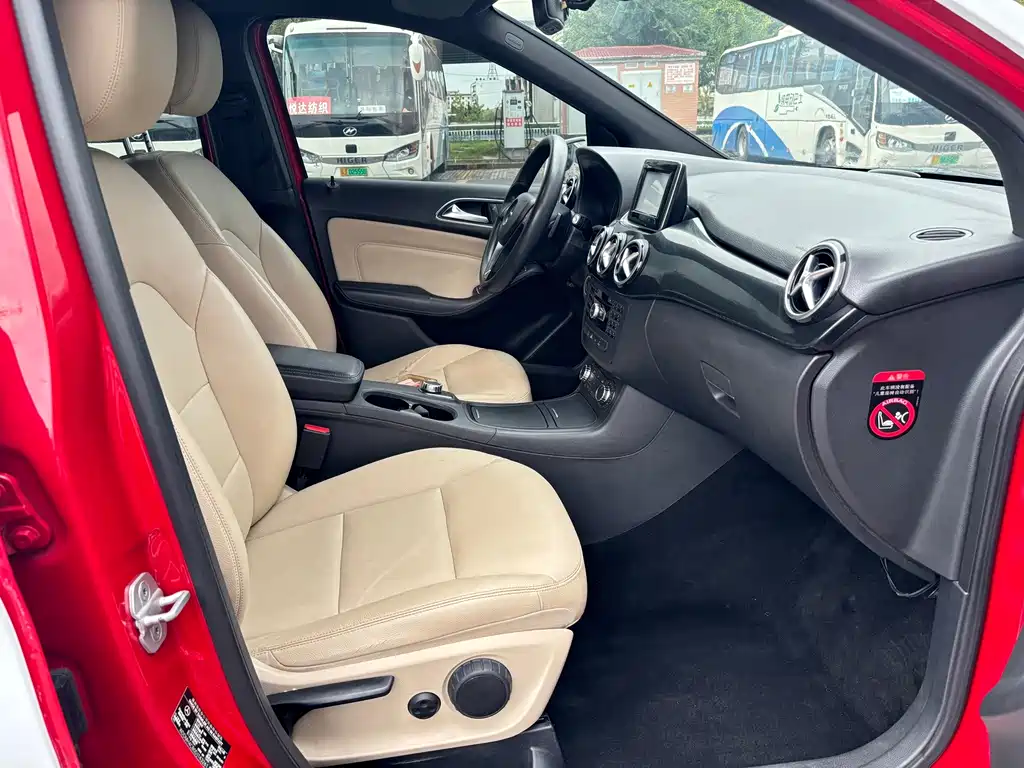 Mercedes-Benz B-Class — миниатюра 8