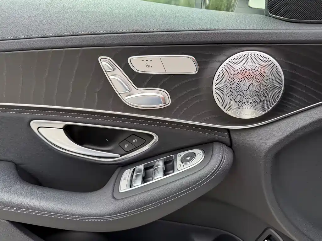 Mercedes-Benz C-Class — миниатюра 21