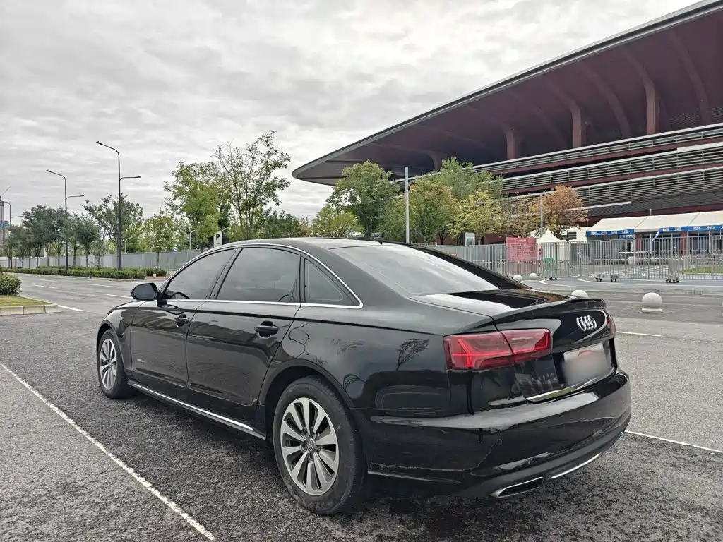 Audi A6L — миниатюра 10