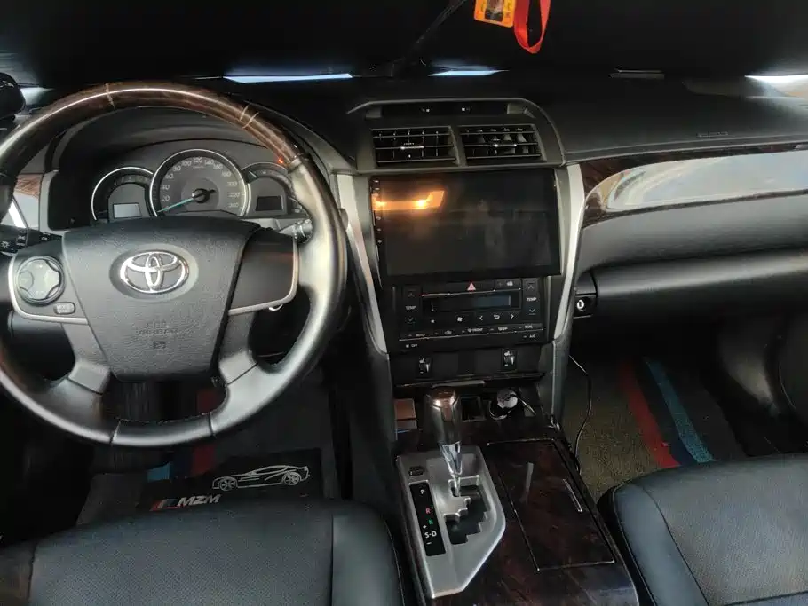 Toyota Camry — миниатюра 11