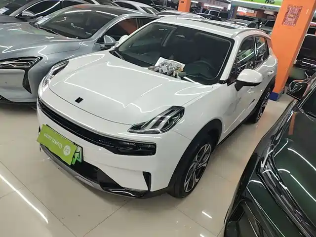 2022 Lynk & Co 06