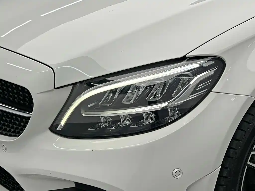 Mercedes-Benz C-Class — миниатюра 9