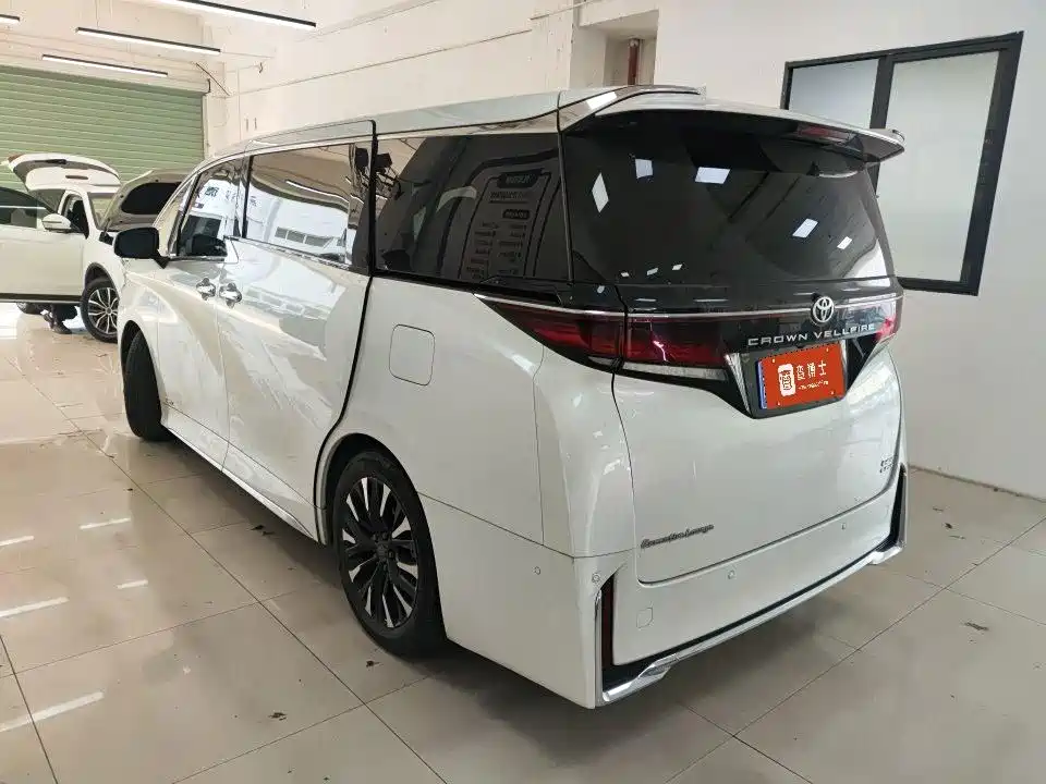 Toyota Vellfire — миниатюра 3