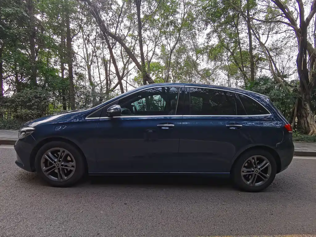 MERCEDES-BENZ B CLASS