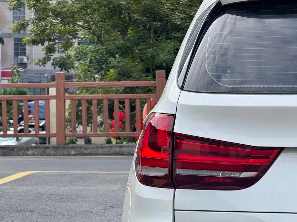 BMW X5 (Import) — миниатюра 23