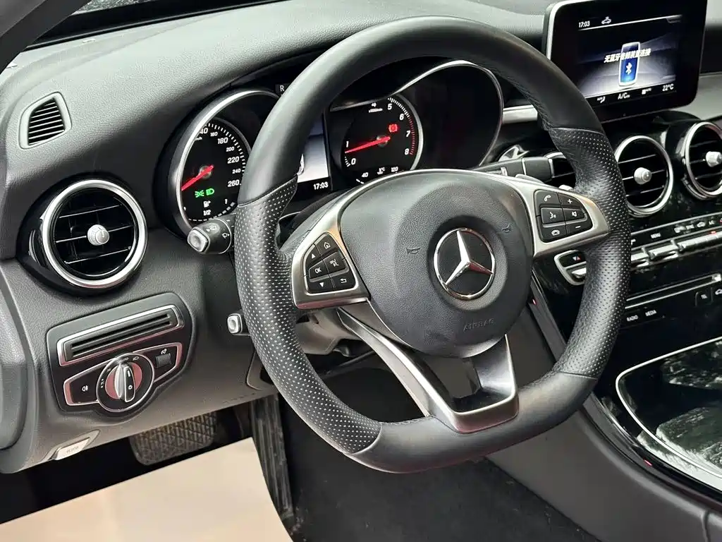 Mercedes-Benz C-Class — миниатюра 7