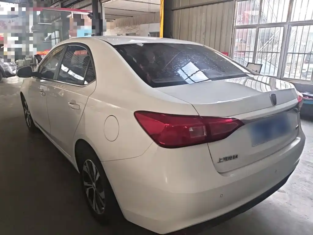 Roewe 360 — миниатюра 5