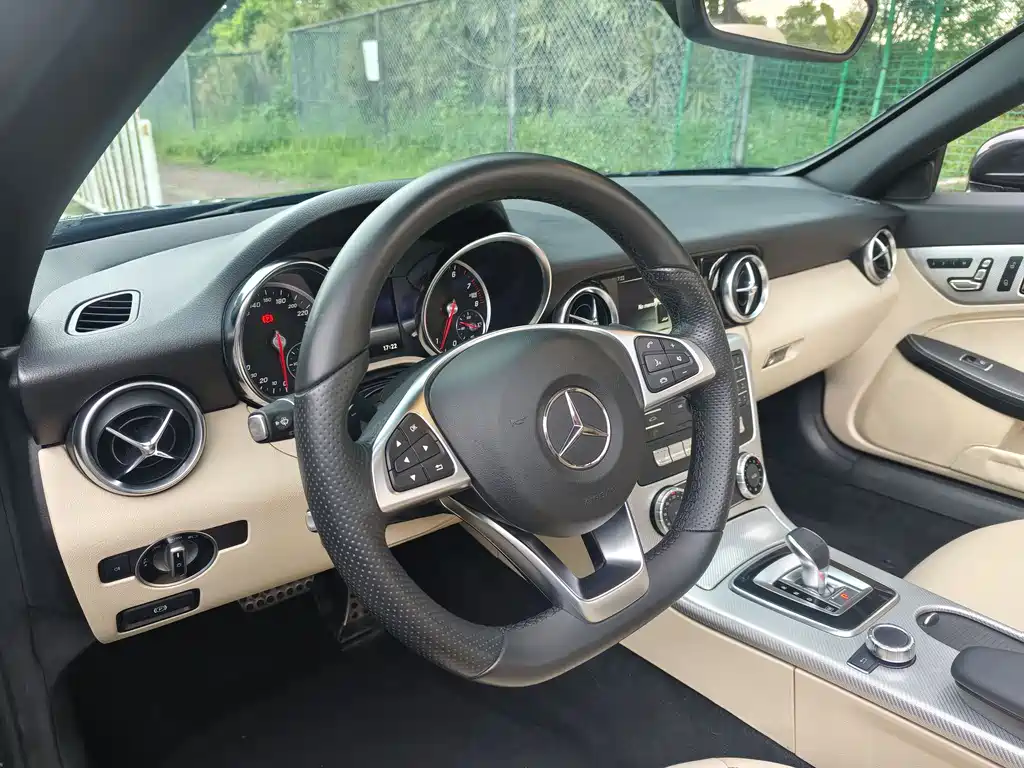 Mercedes-Benz SLC — миниатюра 17