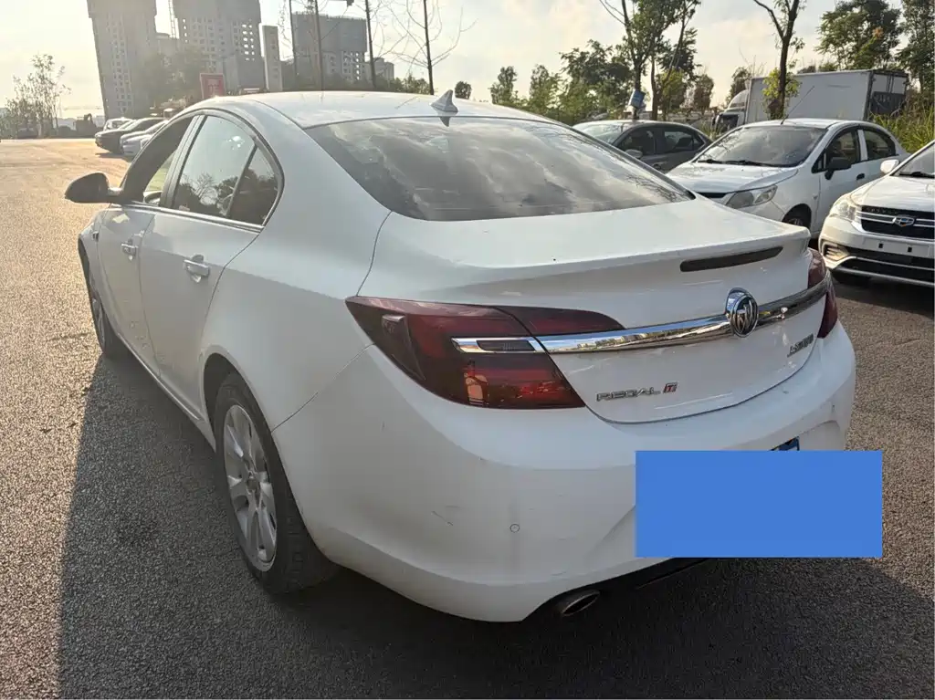 Buick Regal — миниатюра 9
