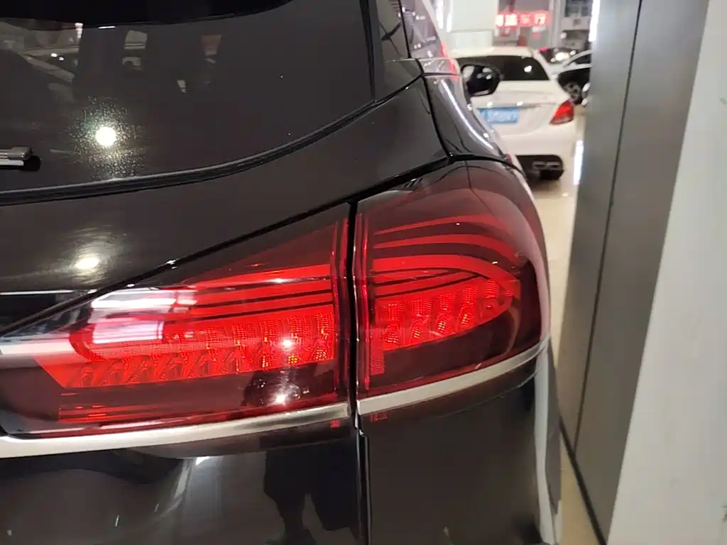 Geely Boyue — миниатюра 8