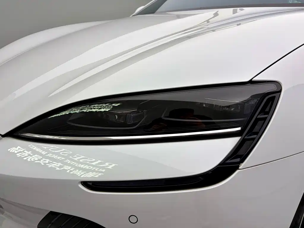BYD Seal — миниатюра 18