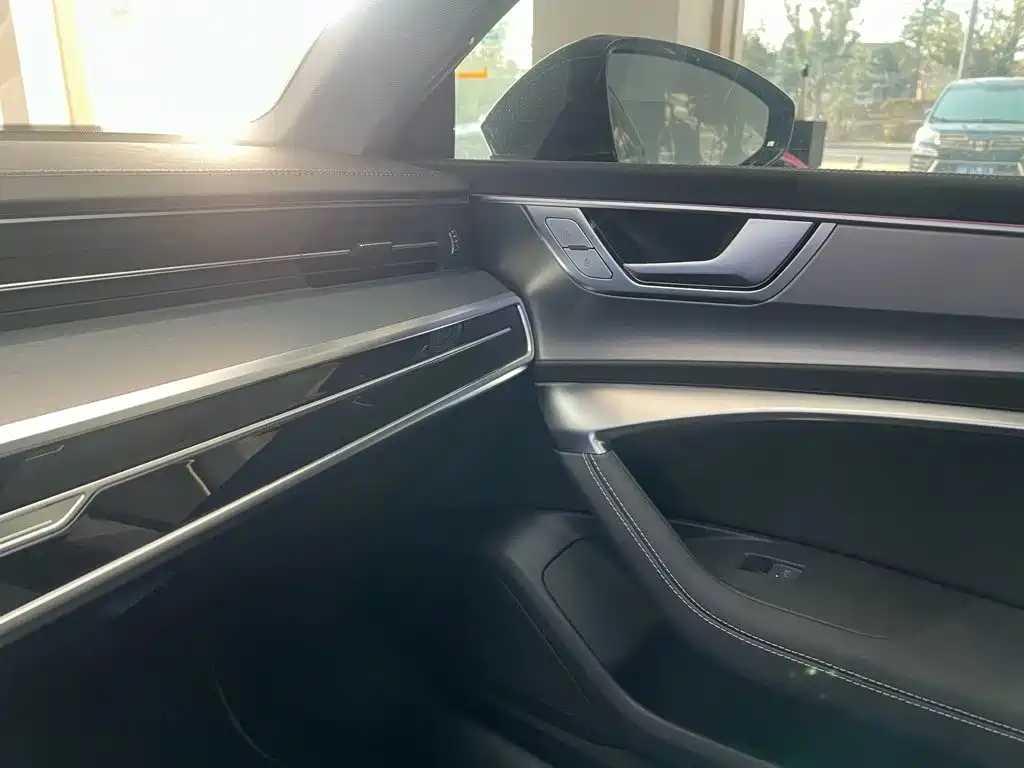 Audi A7L — миниатюра 7