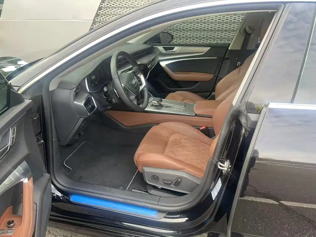 Audi A7L 45 TFSI quattro Luxury Enjoy Type, фото 3