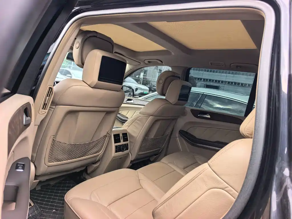 Mercedes-Benz GL-Class — миниатюра 8