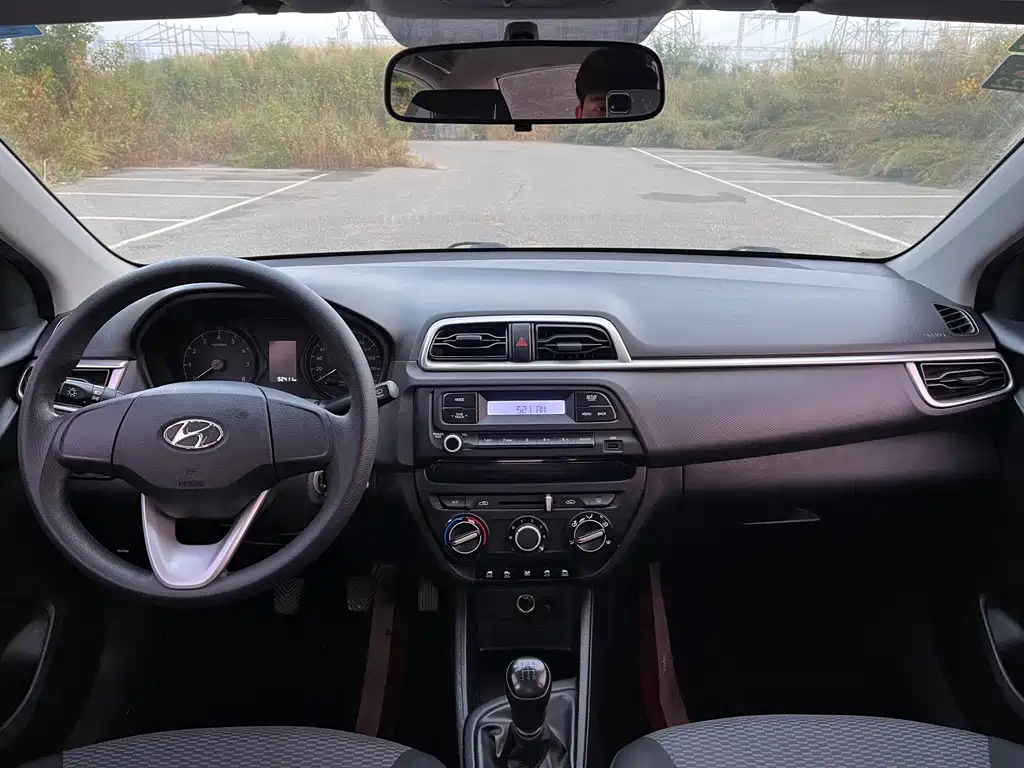 Hyundai Verna — миниатюра 5