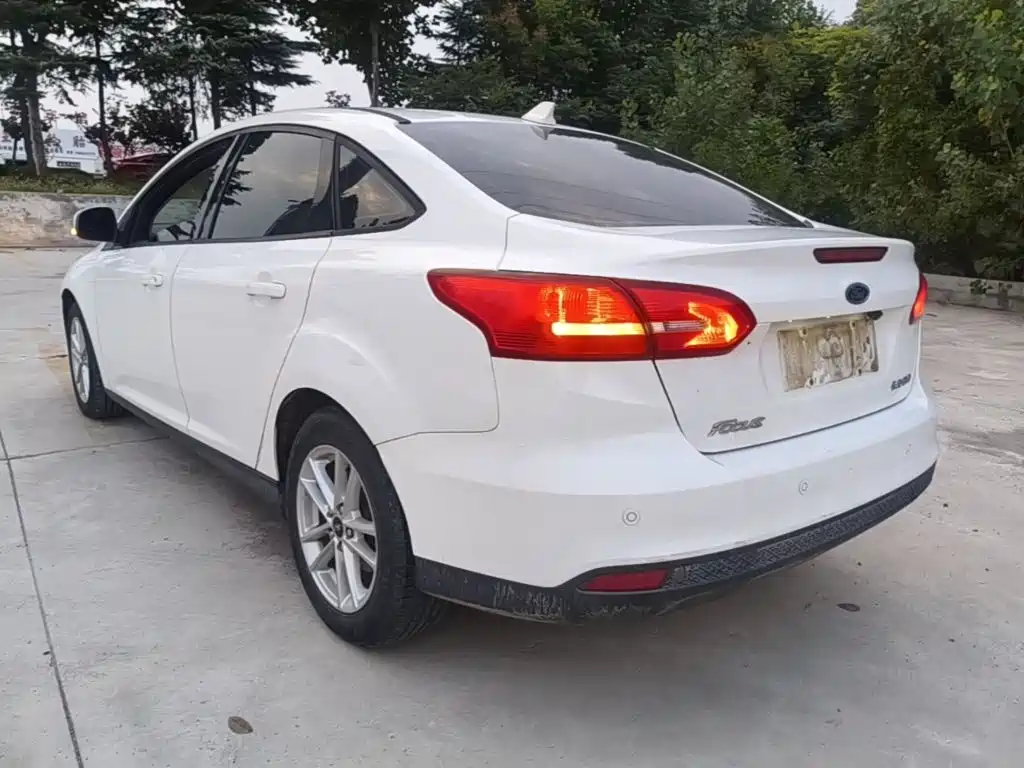 Ford Focus — миниатюра 5